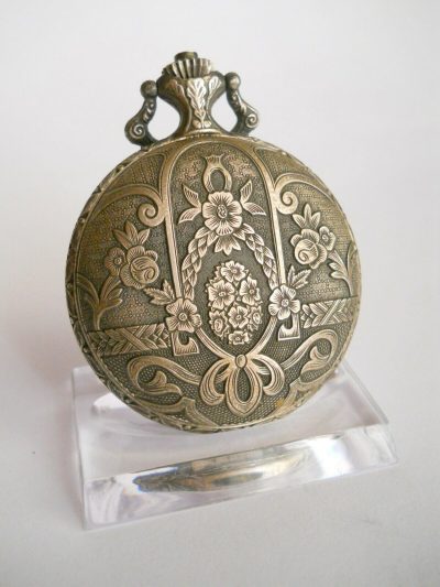 Stojalo-za-žepne ure